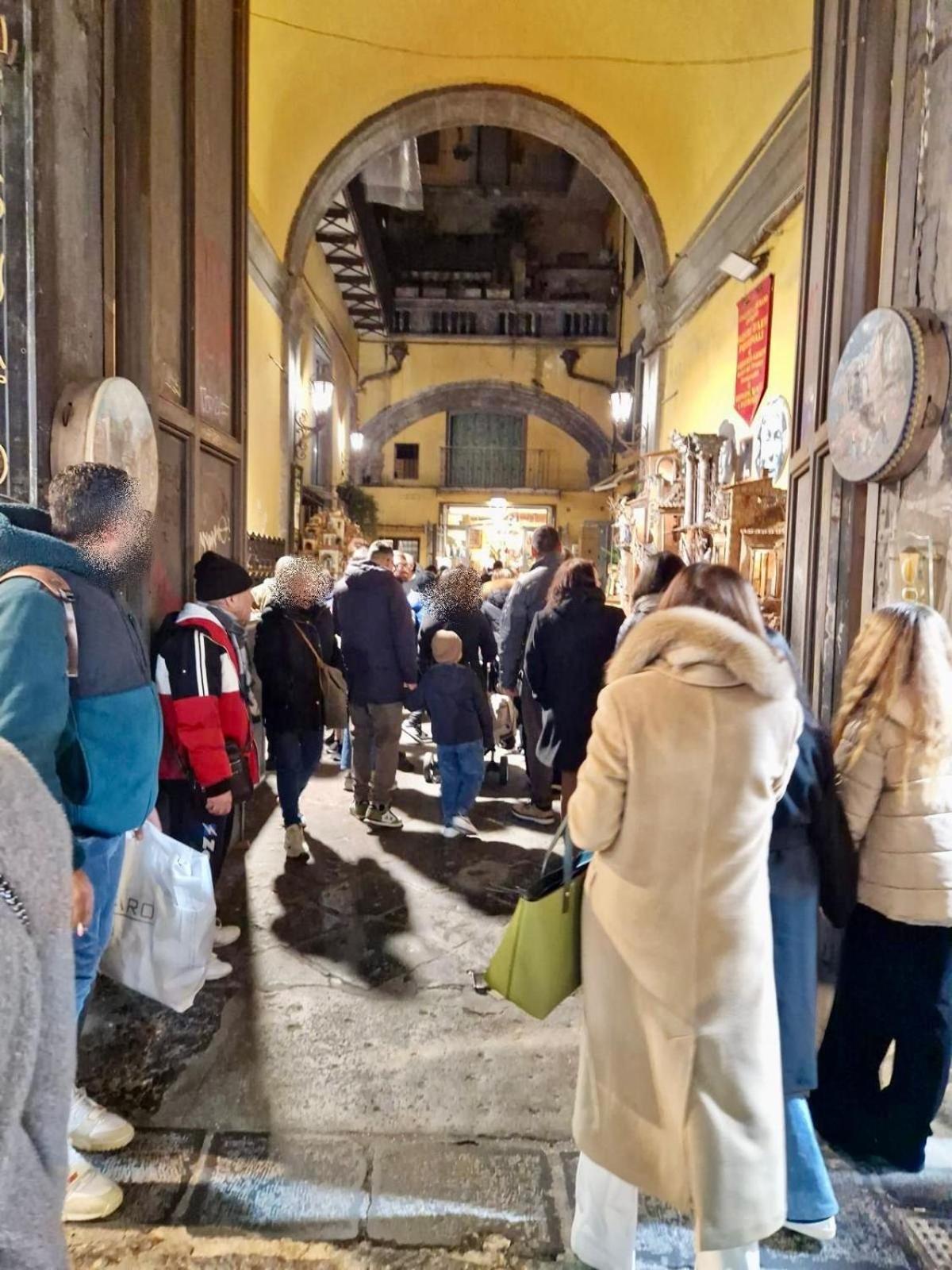 La Dimora Nei Presepi In San Gregorio Lejlighed Napoli Eksteriør billede